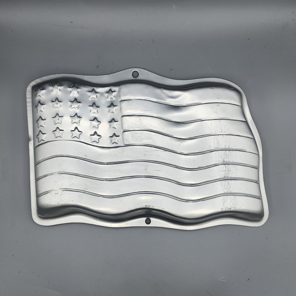 Wilton Stars & Stripes American‎ Flag Cake Pan #2105-183 (2000) Vintage Aluminum